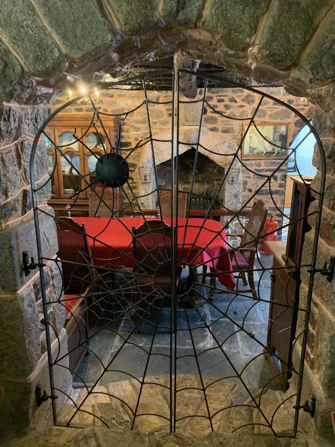 Cobweb Hall オークハンプトン エクステリア 写真